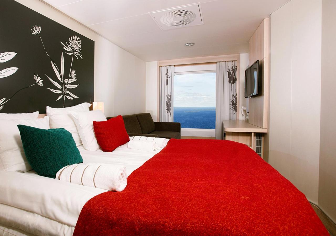 Отель Viking Line Ferry Viking Grace - One-Way Journey From Turku To Stockholm Номер фото